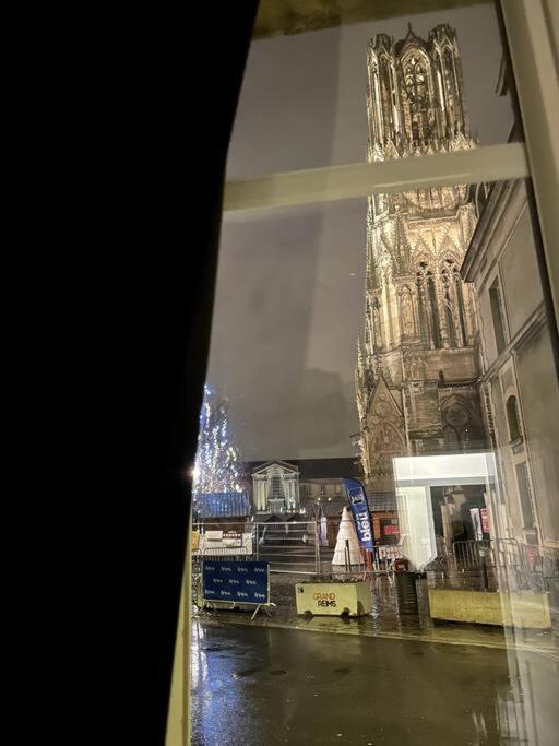 Le Petillant - Cathedrale Reims Kültér fotó